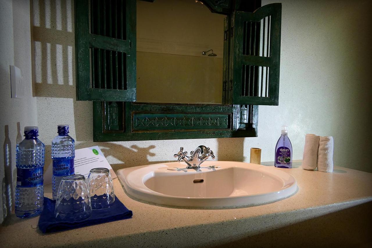 Nyumba Ya Paka Boutique Hotel Малинди Экстерьер фото